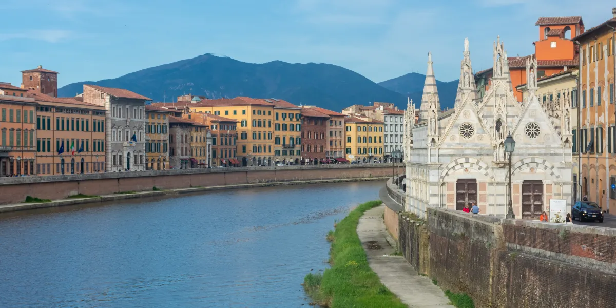 Procházka po břehu řeky Arno