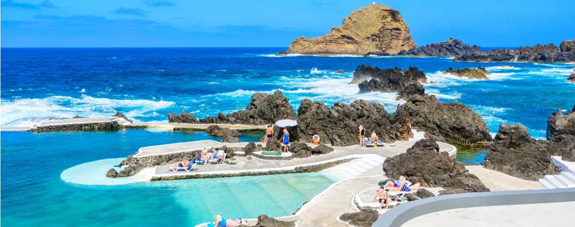 Přírodní bazény v Porto Moniz