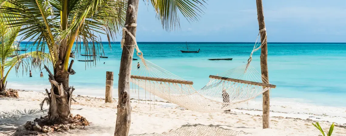 Pláž na Zanzibaru