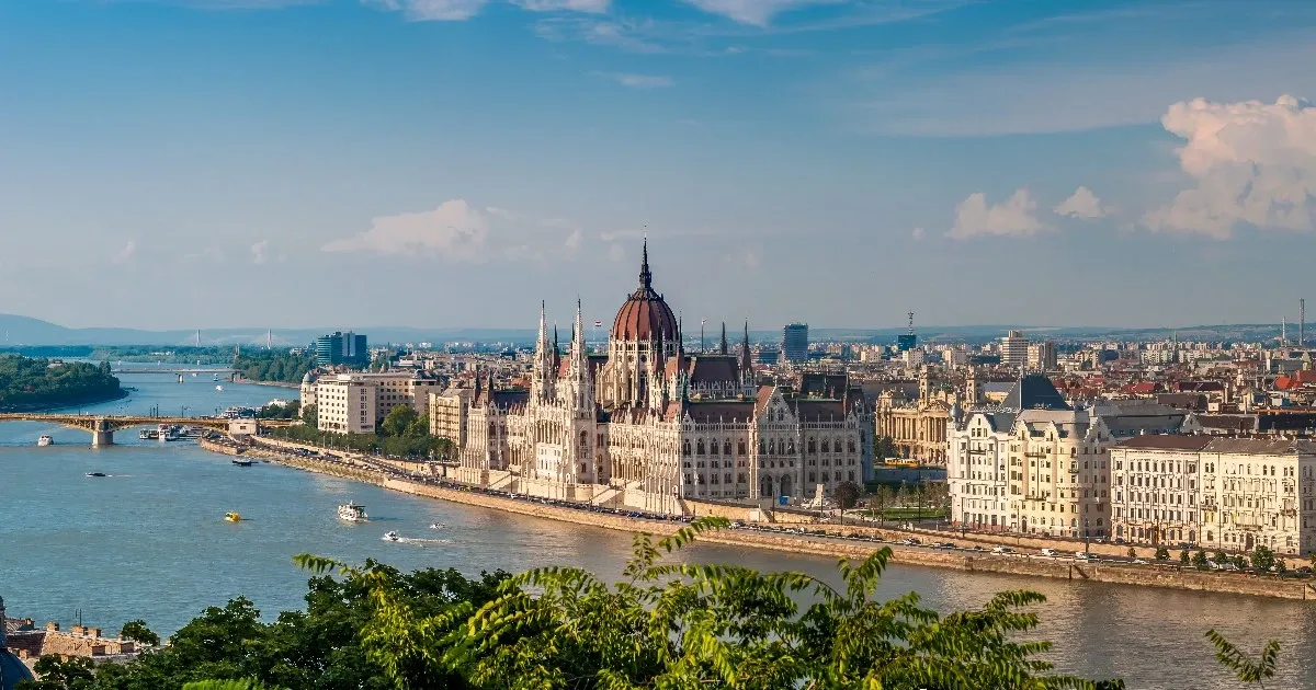 Jak se dostat z letiště v Budapešti do centra?