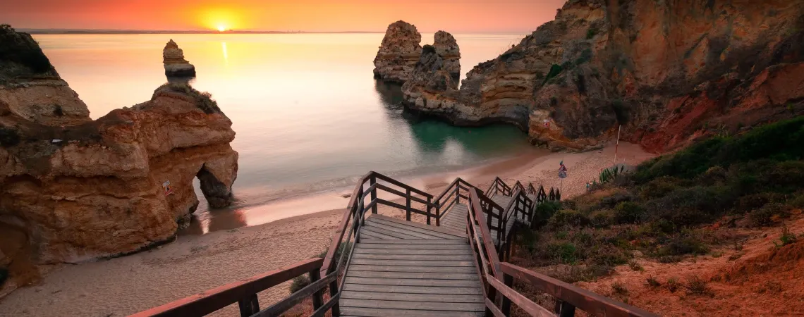 pláž v oblasti Algarve