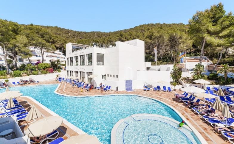 Španělsko, Baleárské ostrovy, Ibiza, Cala Llonga
