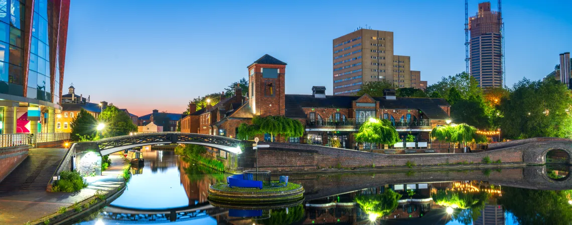 proslulý kanál v Birminghamu