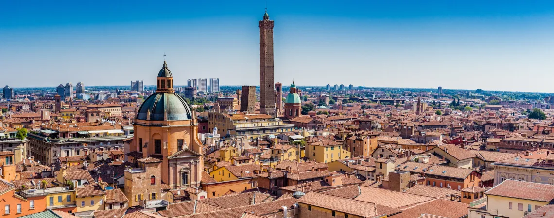 panoramatický pohled na Bolognu