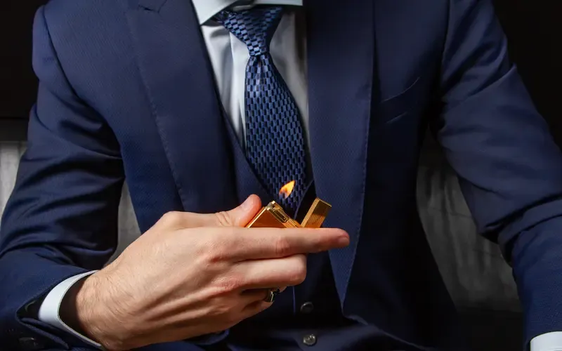 Zapalovače a zápalky Zapalovače a zápalky