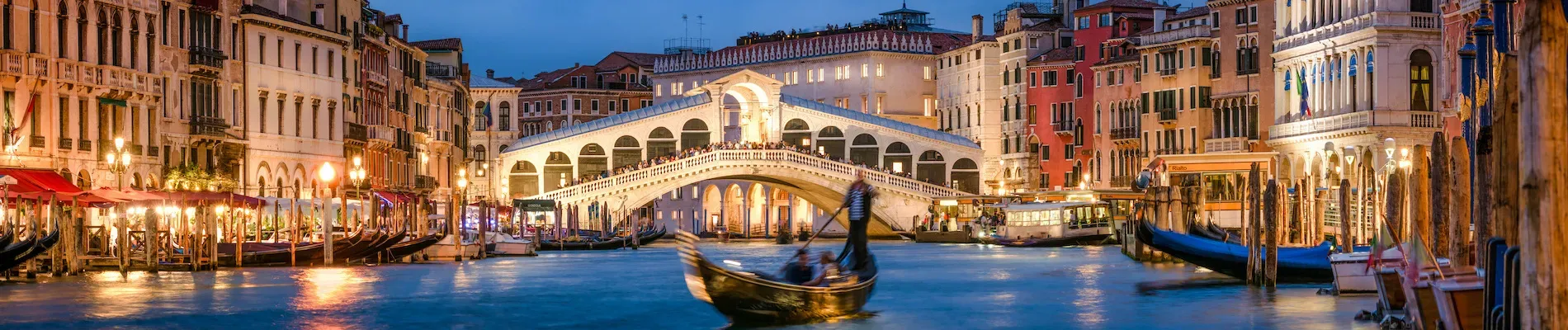 Benátky, Rialto Bridge Benátky, Rialto Bridge