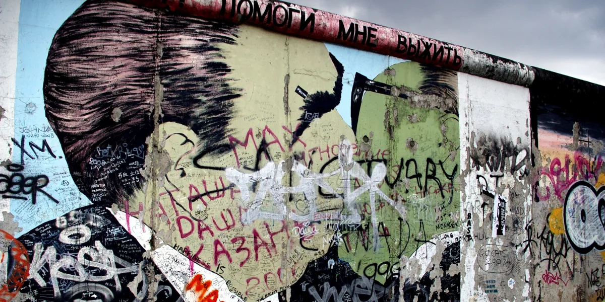 Procházka po Berlínské zdi Procházka po Berlínské zdi