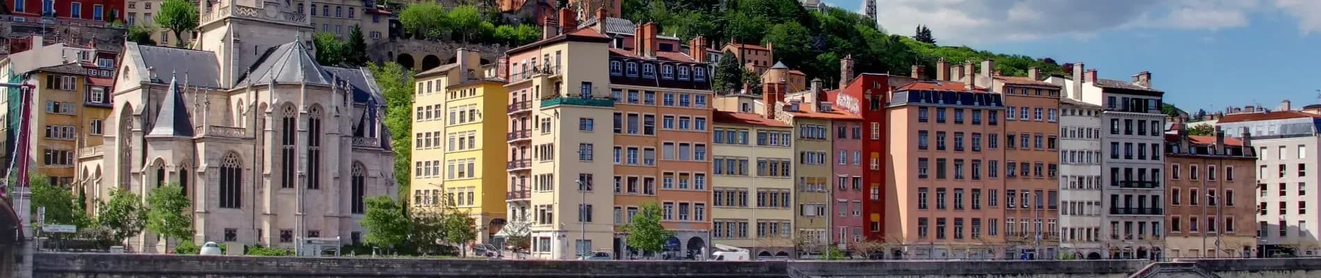Lyon - STUDENT AGENCY