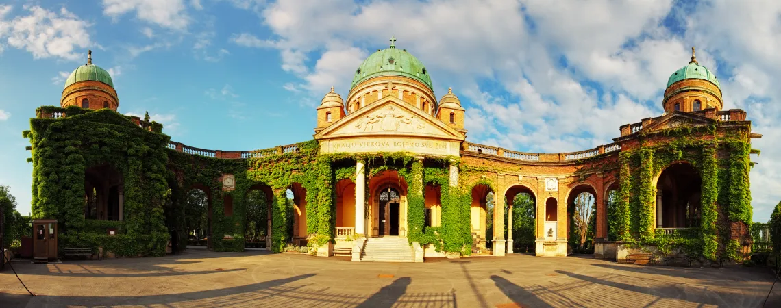 Vstupní brána Mirogoj Vstupní brána Mirogoj