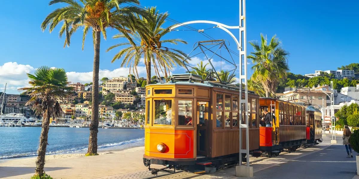 Historická tramvaj v Solleru Historická tramvaj v Solleru