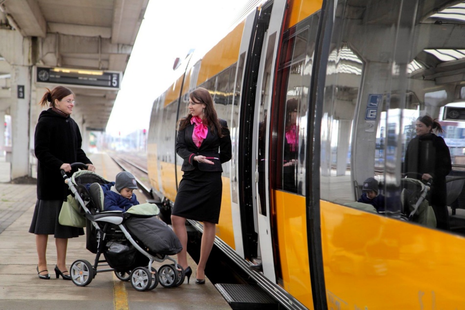 RegioJet_nizkopodlazne_supravy_Komarno